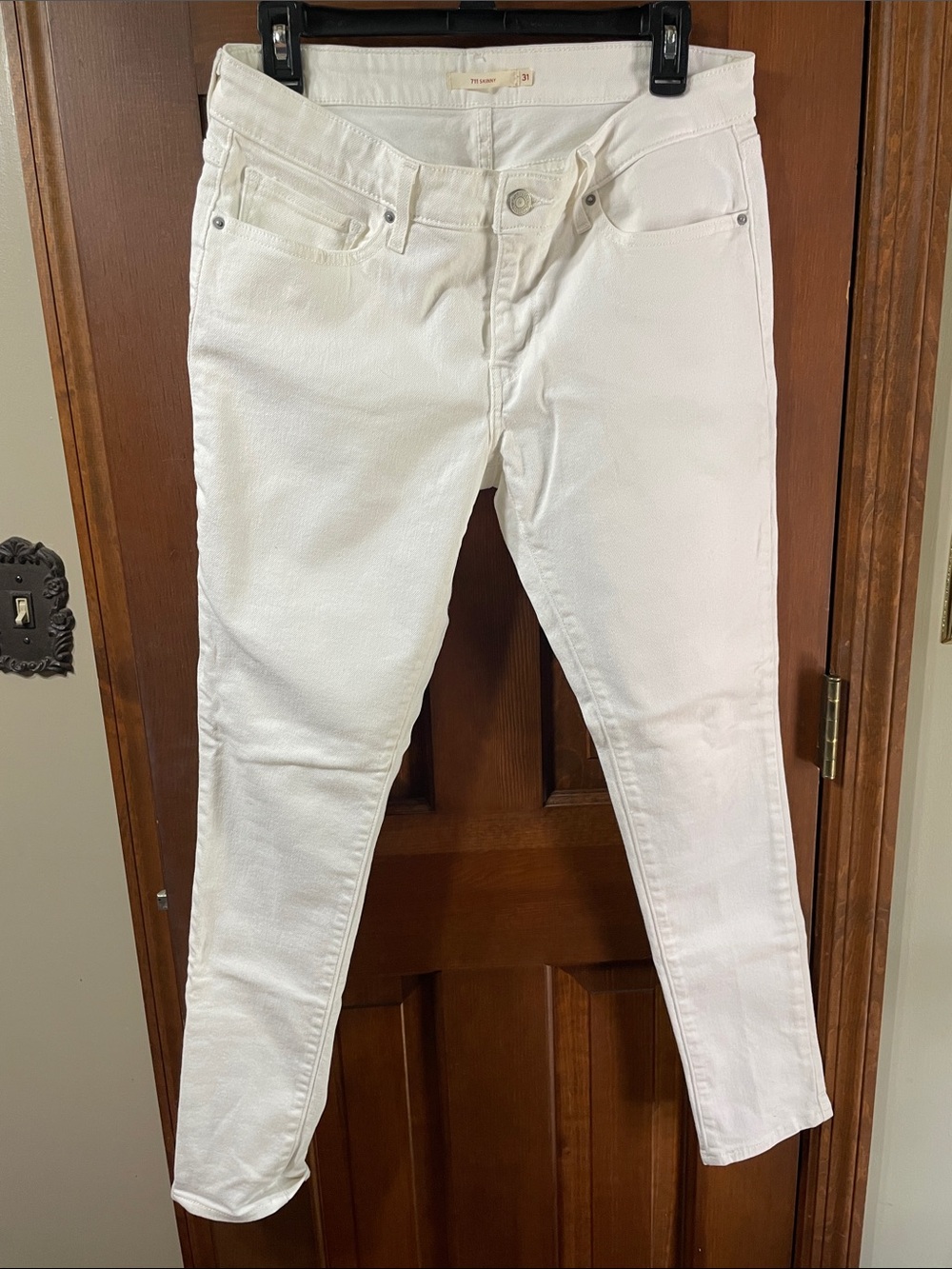 Levi's White Skinny Jeans - Classic Slim Fit 31